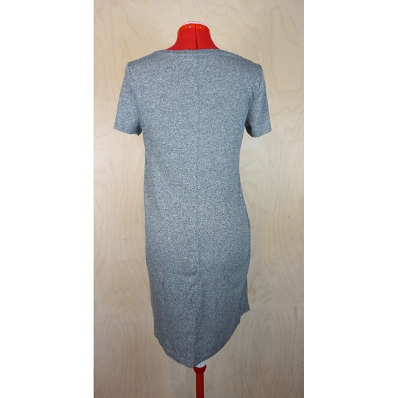 GAP Relaxed Fit V-Neck T-Shirt Dress in Heather Grey - Picture 3 of 6
